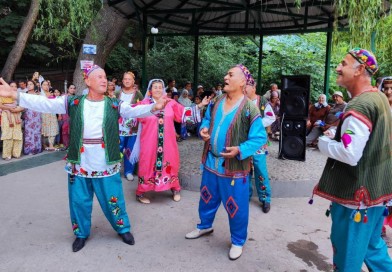 “Dashnobod anori” folklor etnografik xalq ansambli Sangardak mahallasida