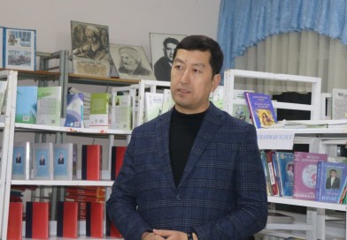 Abduqodir Donayev “Bog‘ibod” va “Sebzor” mahallasiga tashrif buyurdi  Bugun 6 fevral kuni Sariosiyo tuman hokimi, 1-sektor rahbari Abduqodir Donayev, tuman tashkilot va muassasa rahbarlari bilan birga “Bog‘iobod” va “Sebzor” mahallasida bo‘lib u yerdagi ijtimoiy obyektlar va aholini qiynab kelayotgan muammolarini o‘rgandi.